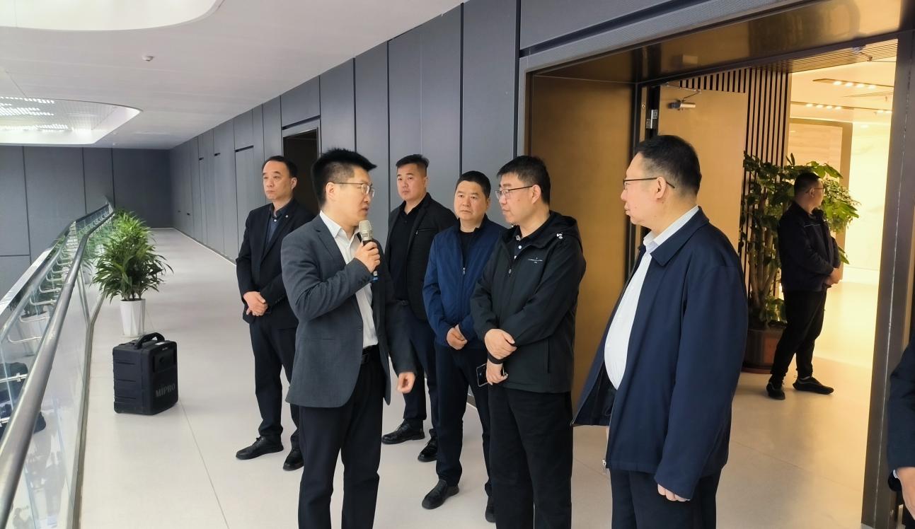信息與科技工程學(xué)院赴陜煤集團(tuán)化學(xué)公司開展訪企拓崗走訪調(diào)研