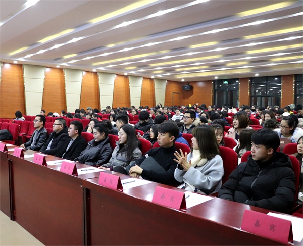 西北政法大學(xué)法律服務(wù)中心來我院開展模擬法庭普法宣傳活動