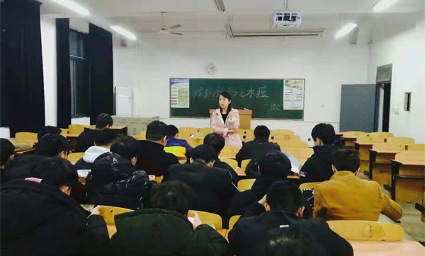 城市建設(shè)學(xué)院組織召開(kāi)疾病預(yù)防主題班會(huì)