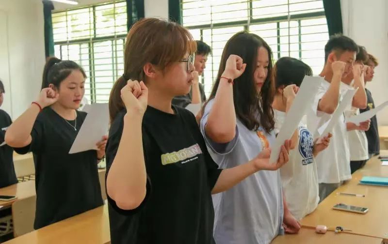 【城市建設(shè)學(xué)院】開展禁煙宣誓活動