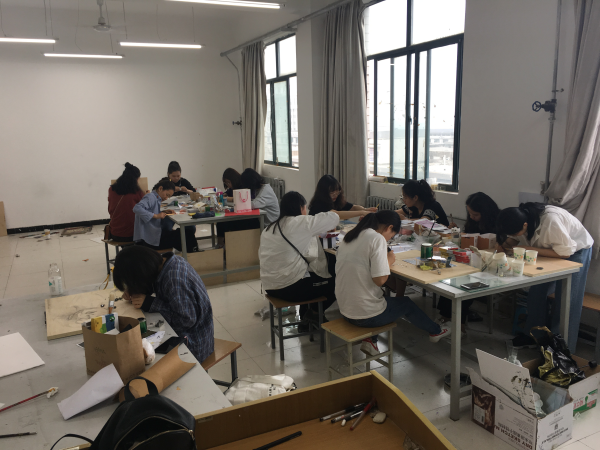 傳承匠人精神|視覺傳達(dá)專業(yè)1502班《手工藝術(shù)》課程玻璃馬賽克藝術(shù)結(jié)課展覽