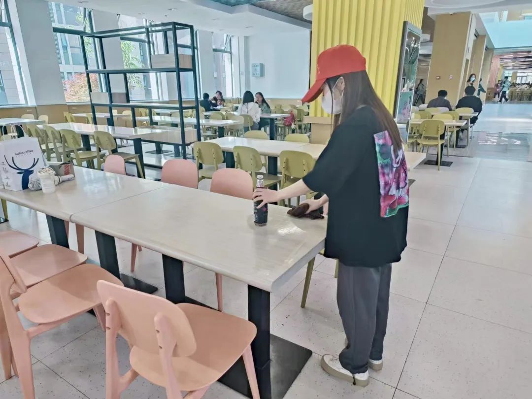 學(xué)院開展為期四天的義務(wù)勞動(dòng)活動(dòng)