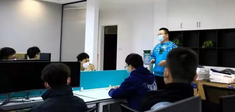【同心抗疫】城建學(xué)院組織線上線下疫情防控主題班會