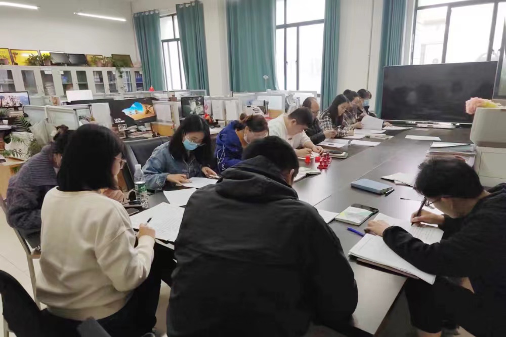 新傳媒與藝術(shù)學(xué)院召開品牌建設(shè)與宣傳研討會