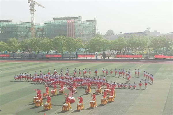 熱烈祝賀新傳媒與經濟管理學院榮獲第九屆運動會團體操第