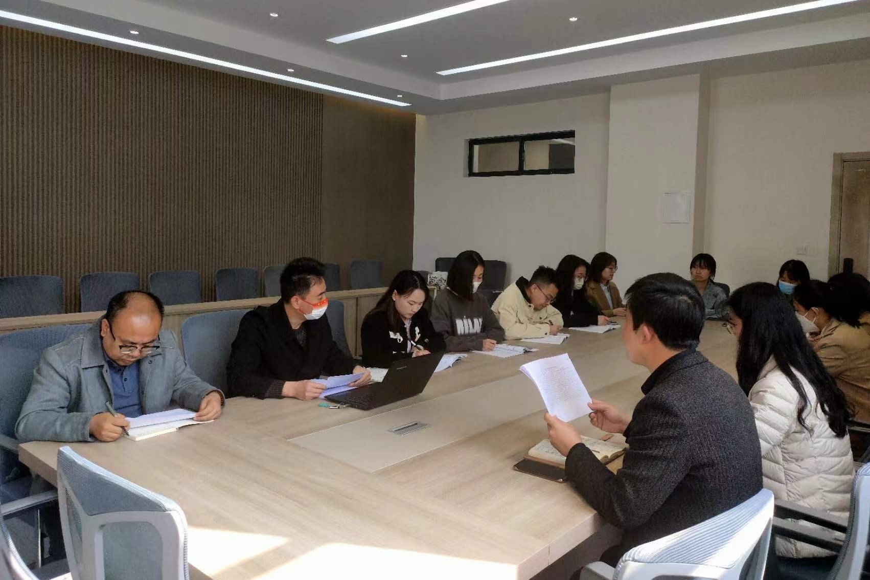 信息與科技工程學(xué)院組織召開班主任制工作推進學(xué)習(xí)交流會