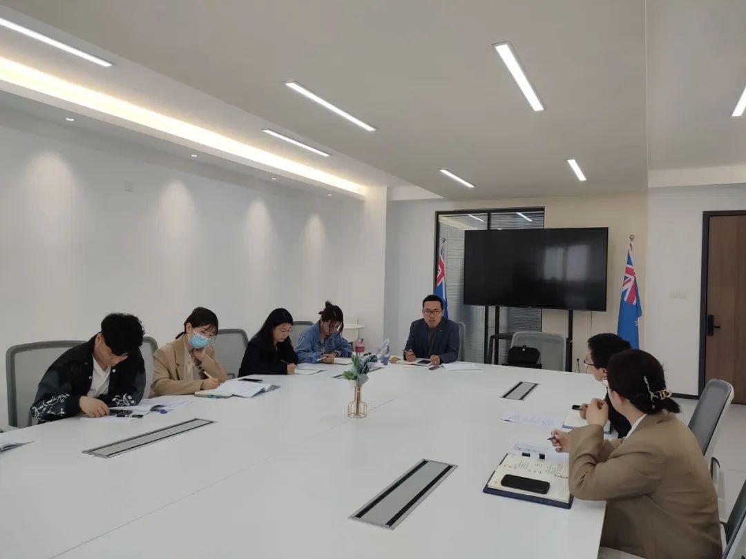 國(guó)際教育與人文學(xué)院召開(kāi)2023屆畢業(yè)生就業(yè)推進(jìn)座談會(huì)