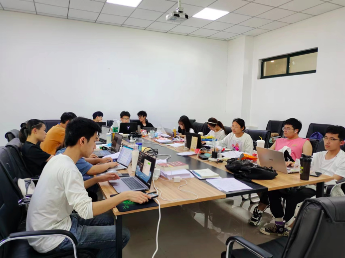 本周三，數(shù)學(xué)建模專家?guī)闾剿鳌皵?shù)學(xué)視角下的現(xiàn)實(shí)世界”！