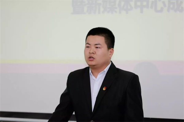 換屆選舉丨青年志愿者協(xié)會(huì)、高新之聲廣播臺(tái)、國(guó)旗班換屆選舉大會(huì)暨新媒體中心成立大會(huì)