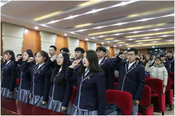 共青團(tuán)西安科技大學(xué)高新學(xué)院委員會新發(fā)展團(tuán)員入團(tuán)儀式成功舉辦
