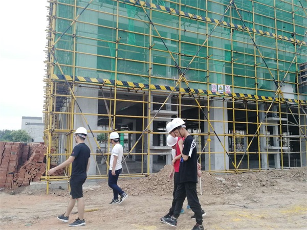 城建學院組織基建工地作業(yè)實習活動