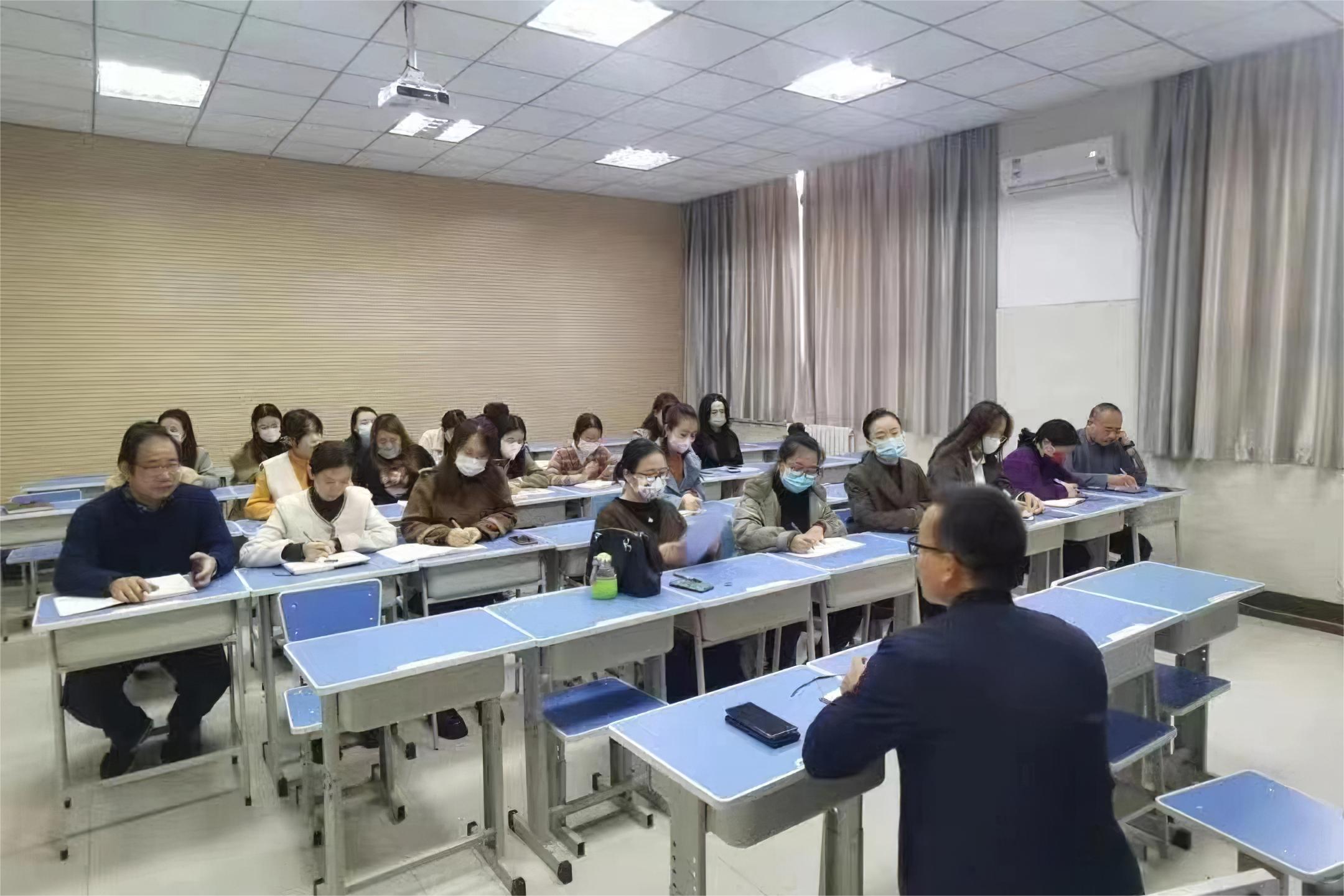 聯(lián)動共建 合作蓄力！國際教育與人文學(xué)院召開教學(xué)、學(xué)工聯(lián)席會議