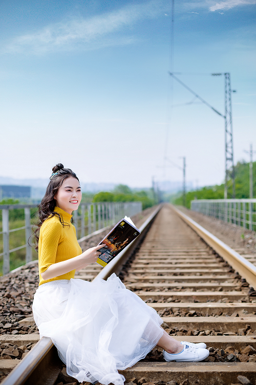 【師德師風(fēng)】李維：不斷學(xué)習(xí)新知識(shí)