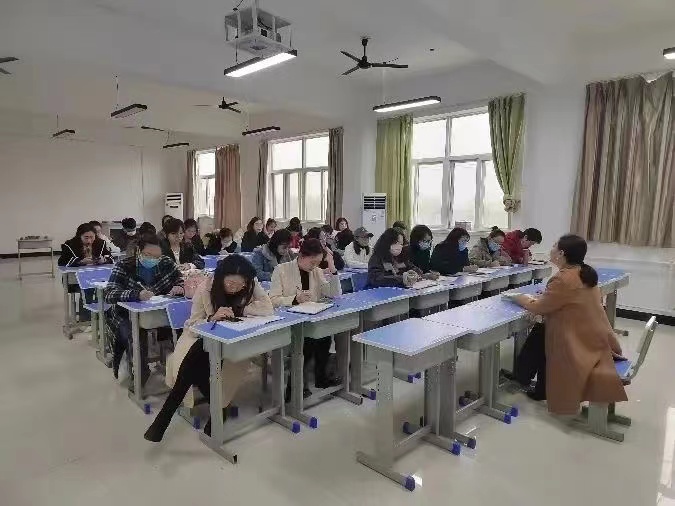 學(xué)前教研室召開期中教學(xué)工作安排會議 