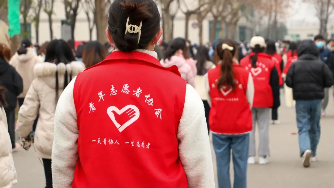 校團委青年志愿者協(xié)會舉辦最美志愿者大賽