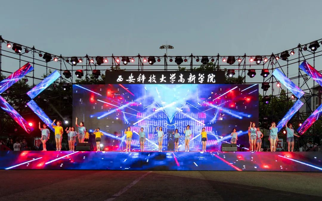 2022畢業(yè)晚會，唱響高新最強畢業(yè)“聲”！