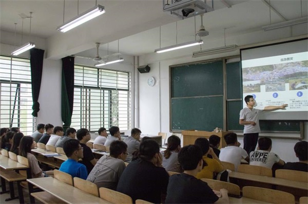 城建學(xué)院召開2019屆畢業(yè)生首期實習(xí)會議