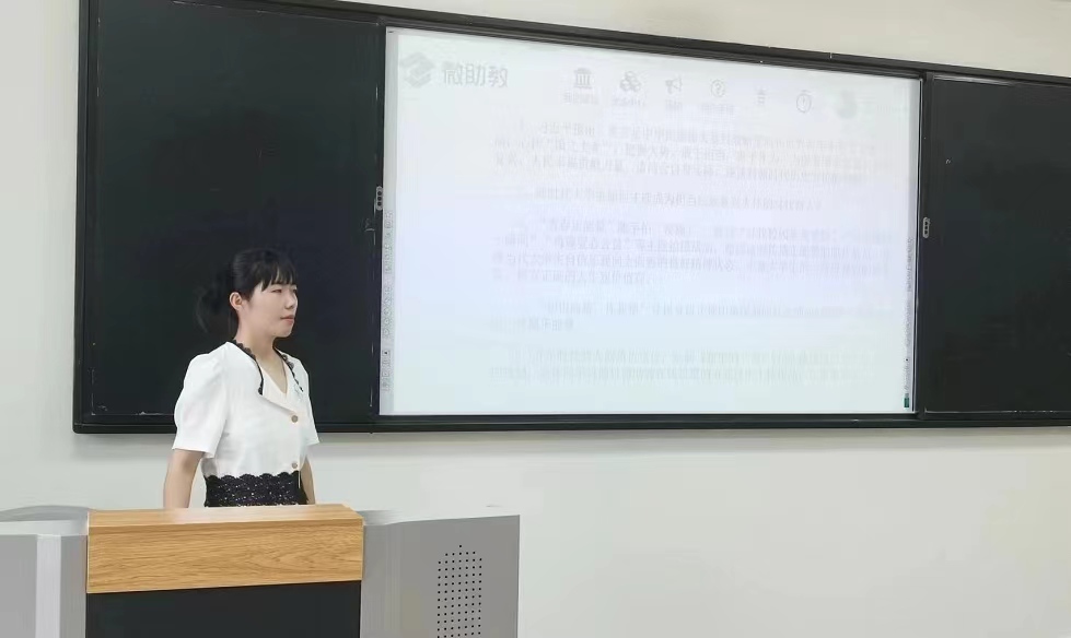 【教學(xué)動態(tài)】新學(xué)期思政部召開思想道德與法治課程組集體備課會