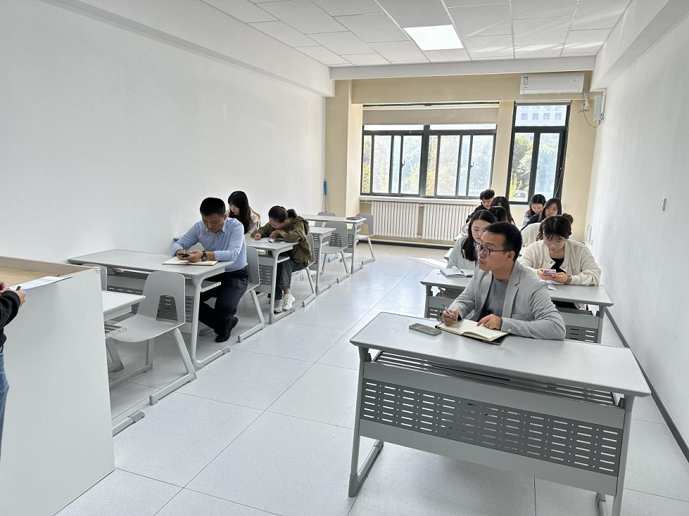 【扶貧幫困】國際教育與人文學(xué)院召開貧困生認(rèn)定工作專項(xiàng)會(huì)議