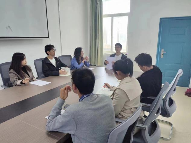 城市建設(shè)學(xué)院開展“高校輔導(dǎo)員“三步走”征兵工作”主題學(xué)習(xí)會(huì)