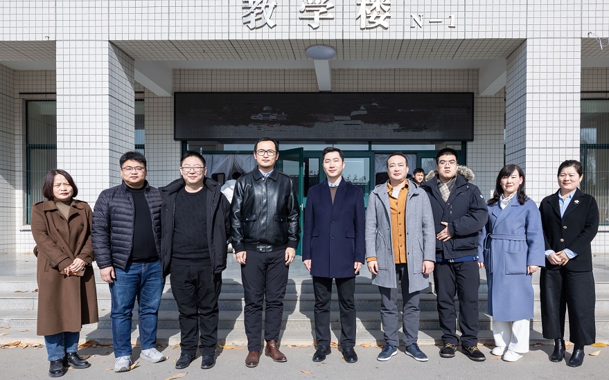 【三秦網(wǎng)】西安科技大學(xué)高新學(xué)院與北京神州高鐵軌道交通科技有限公司舉行校企合作研討會(huì)