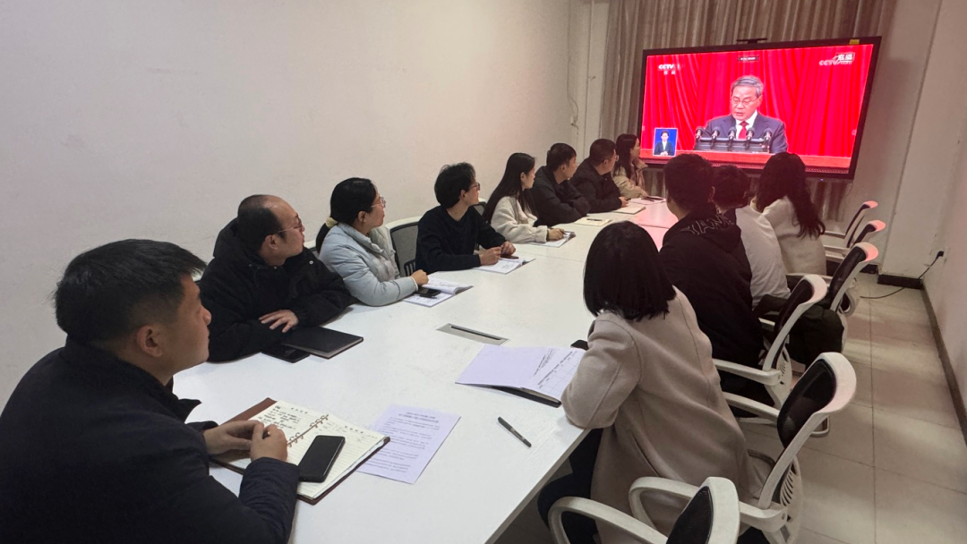 開啟學(xué)習(xí)“新”熱潮——新傳媒與藝術(shù)學(xué)院組織師生共學(xué)十四屆全國人大二次會議精神