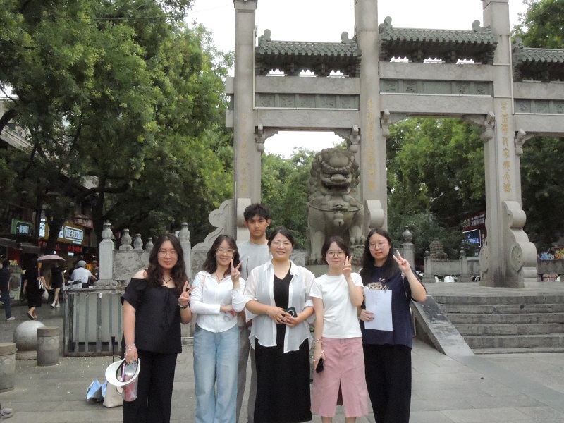 數(shù)字技藝賦能古街新生——環(huán)境設計專業(yè)實地研學探訪西安雙核歷史街區(qū)